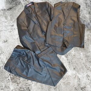 Fabio Fabrinni 3-Piece 2 Button Dark Gray Suit Slim Fit 34x31 - Blazer Sz 40L